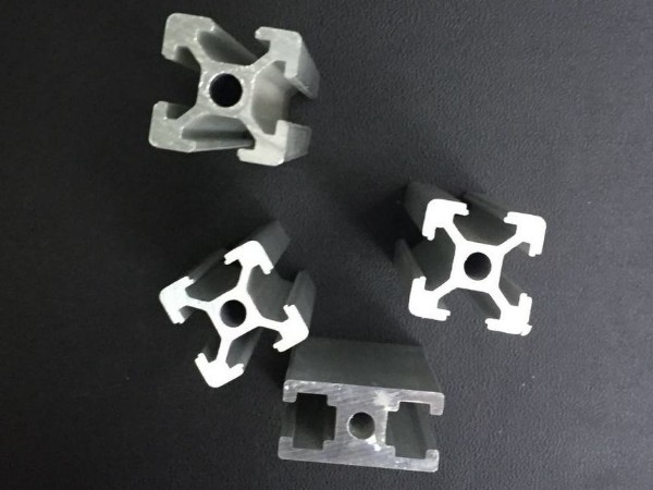 小截面工業(yè)鋁型材的用途有哪些？